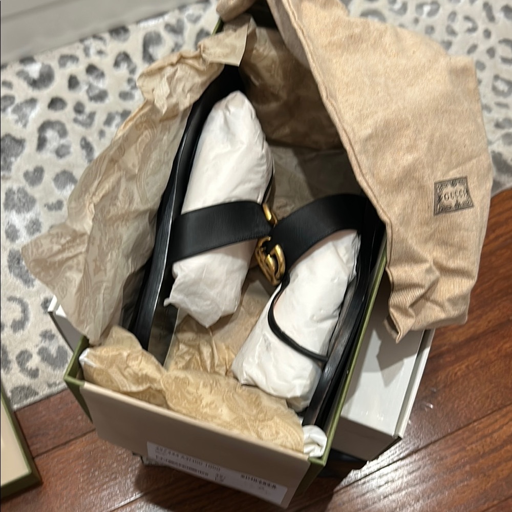 AUTHENTIC Gucci Black Thong Sandals with Gold Accent